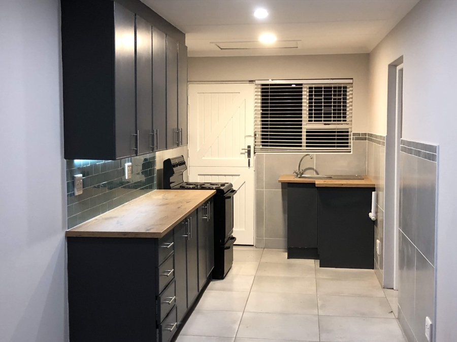 To Let 1 Bedroom Property for Rent in Vincent Eastern Cape